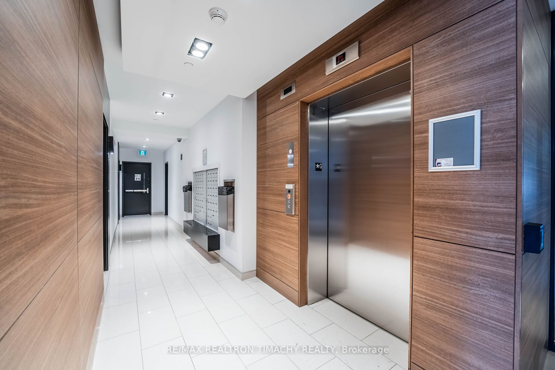 5260 Dundas St, #C307