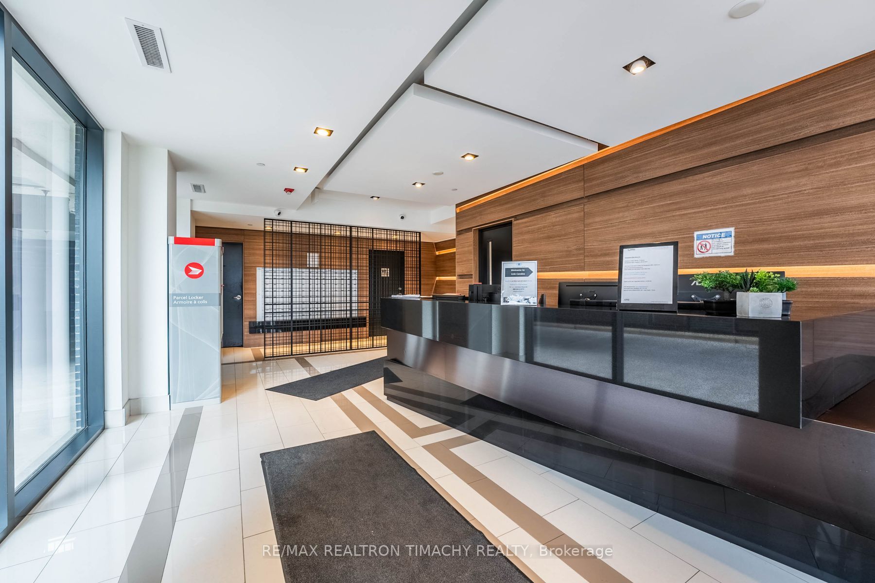 5260 Dundas St, #C307