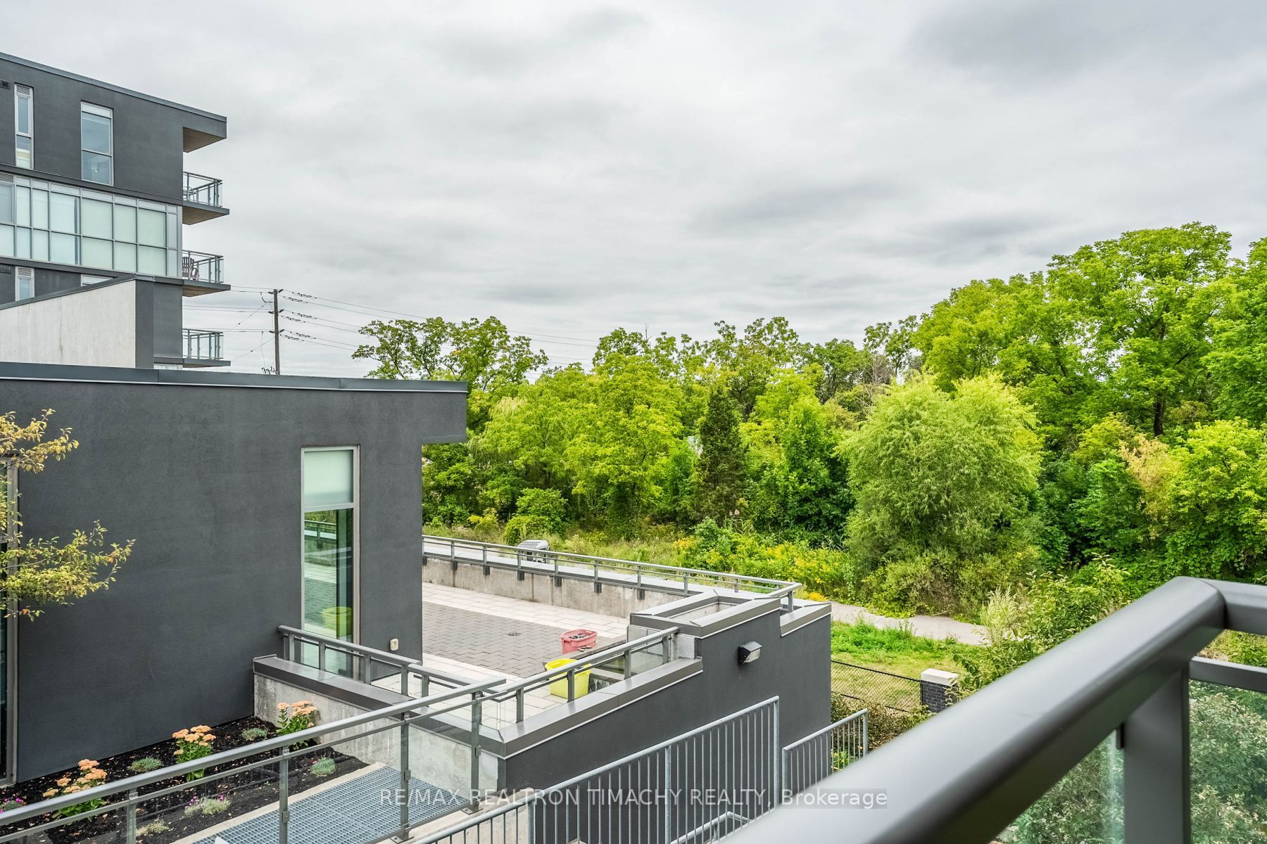 5260 Dundas Street, #C307