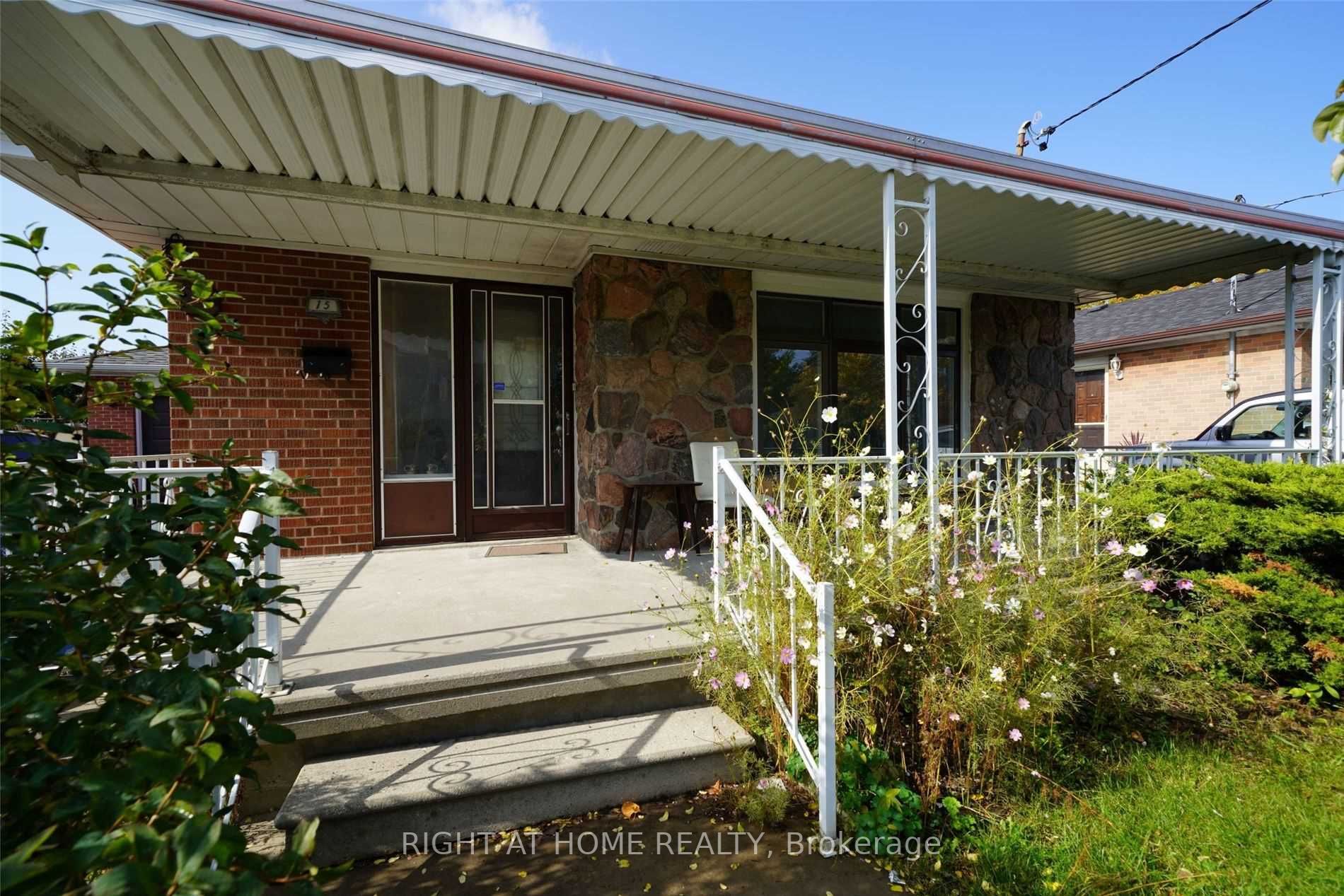 15 Roseglen Cres