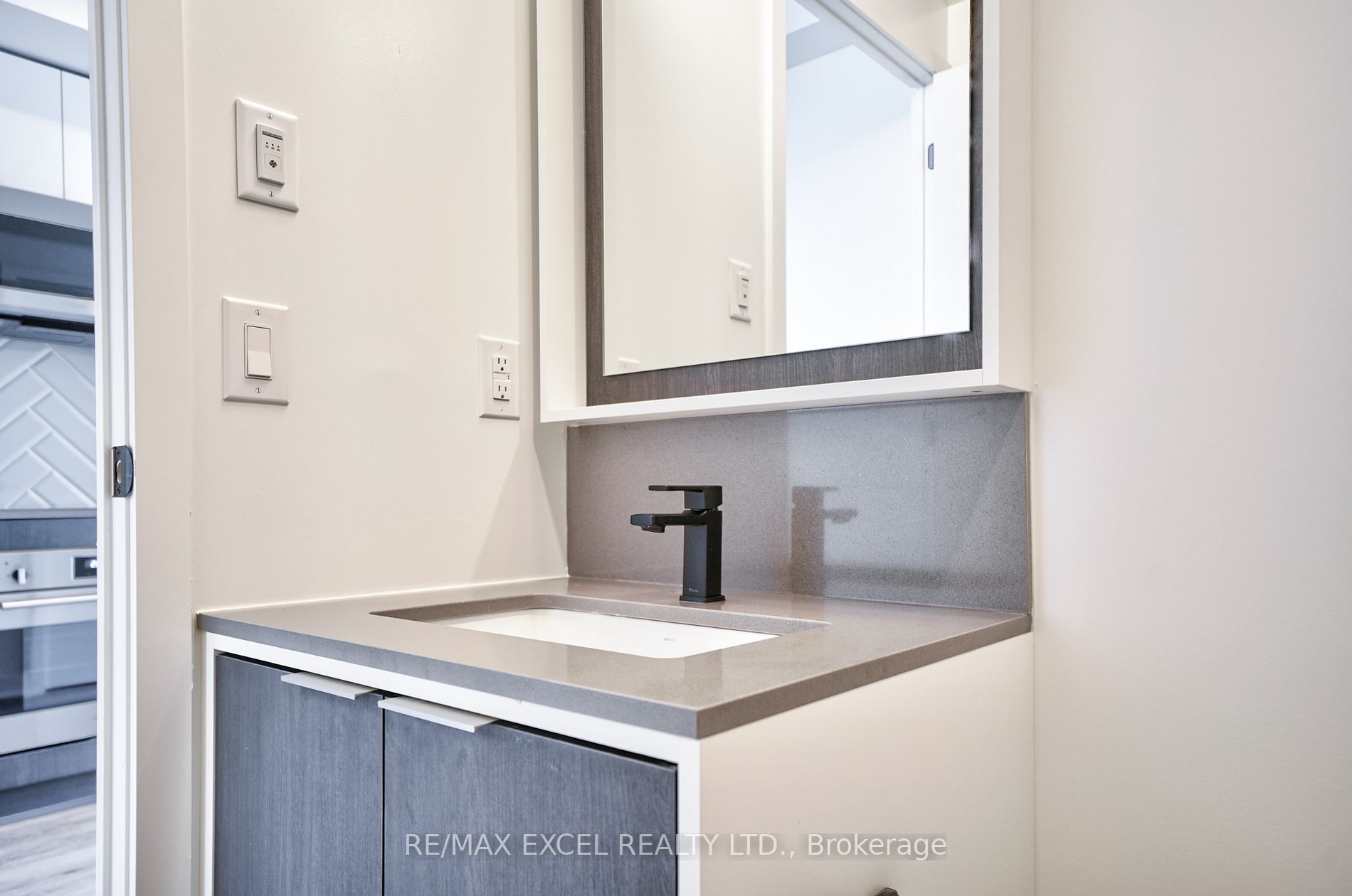 36 Zorra St, #2011