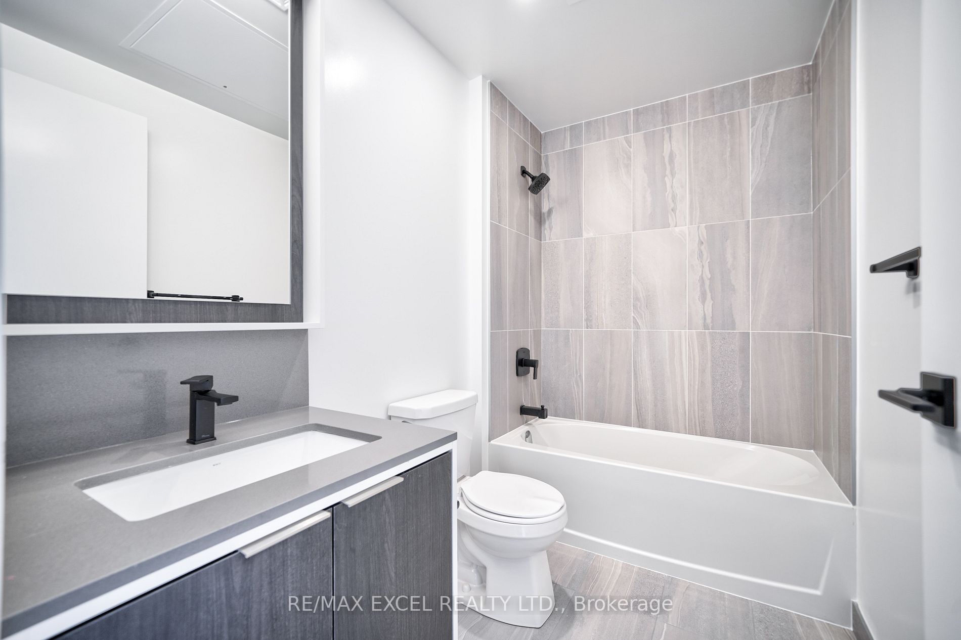 36 Zorra St, #2011