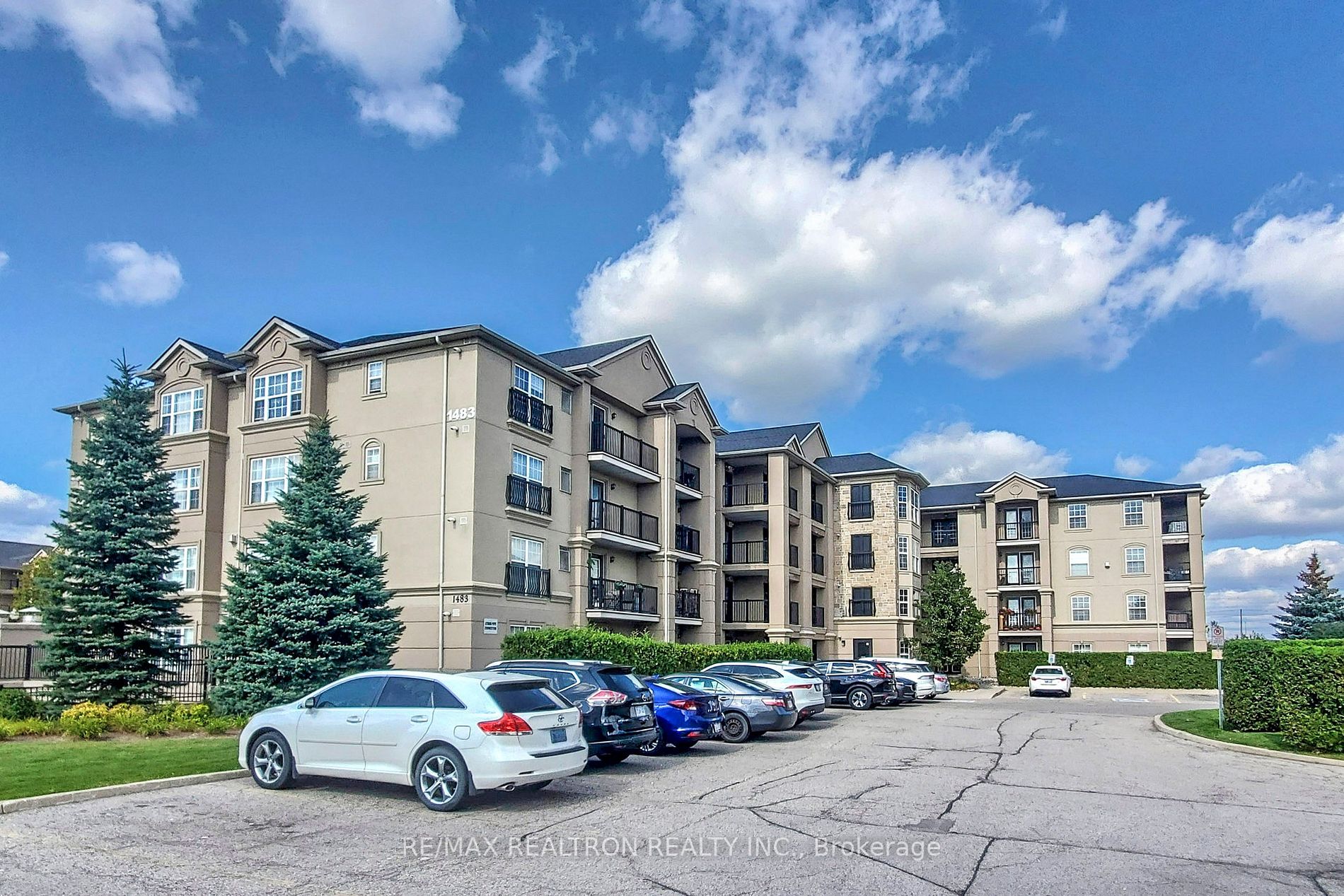 1483 Maple Ave, #107