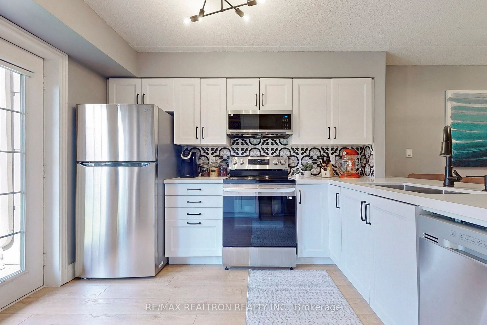 1483 Maple Ave, #107
