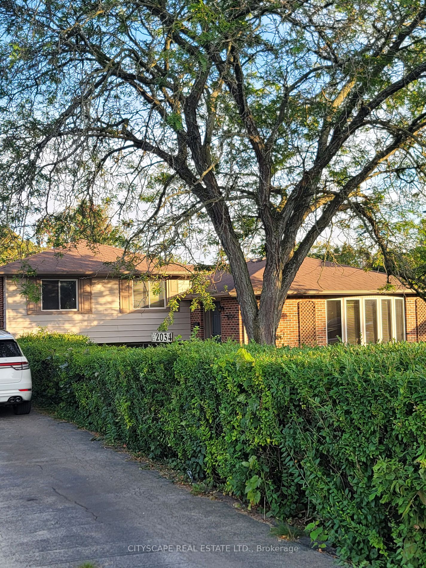 2034 Vickery Dr