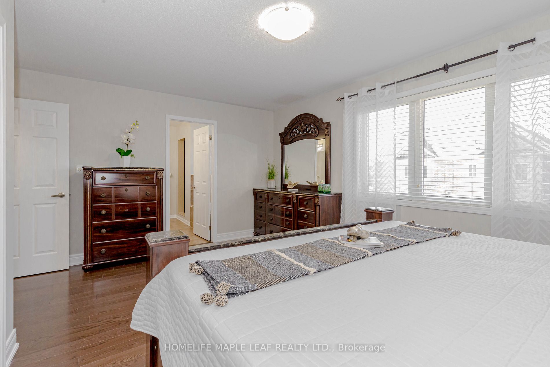 42 Lesabre Cres