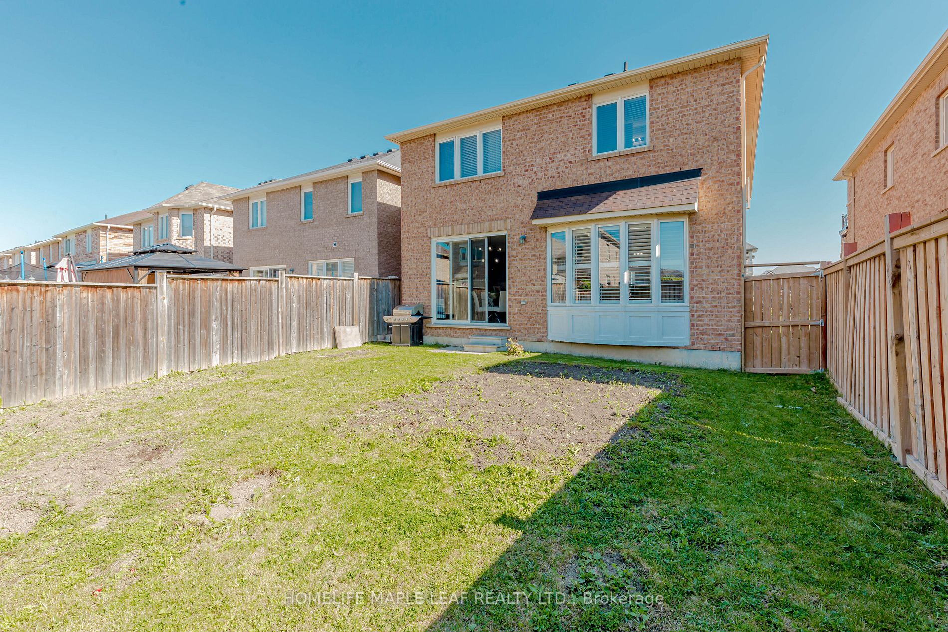 42 Lesabre Cres