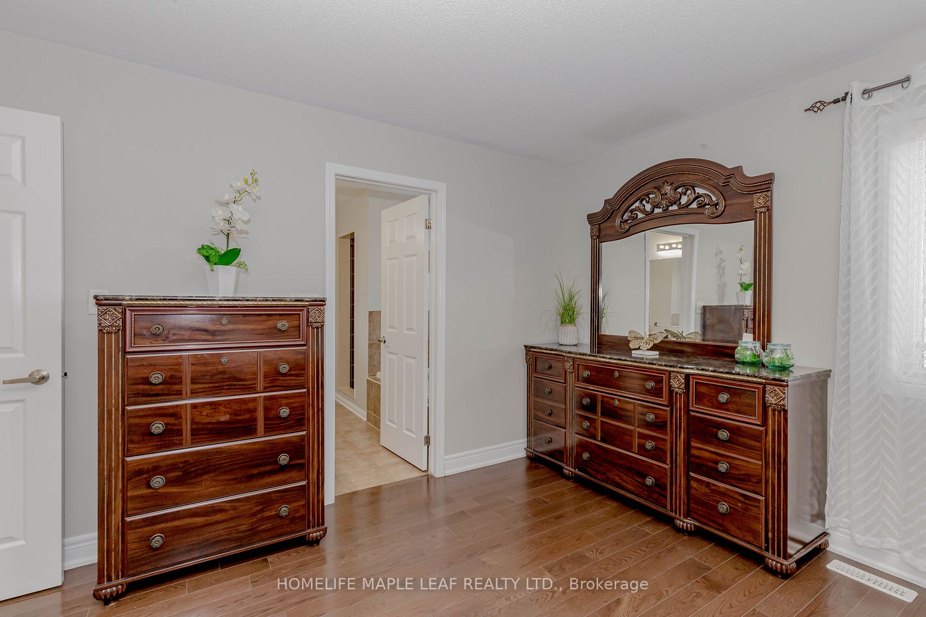 42 Lesabre Cres