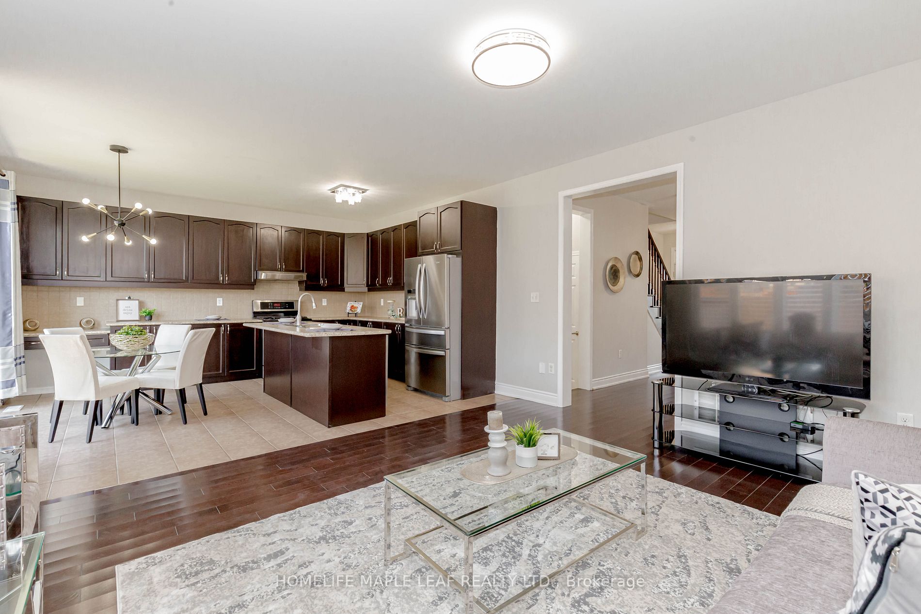 42 Lesabre Cres