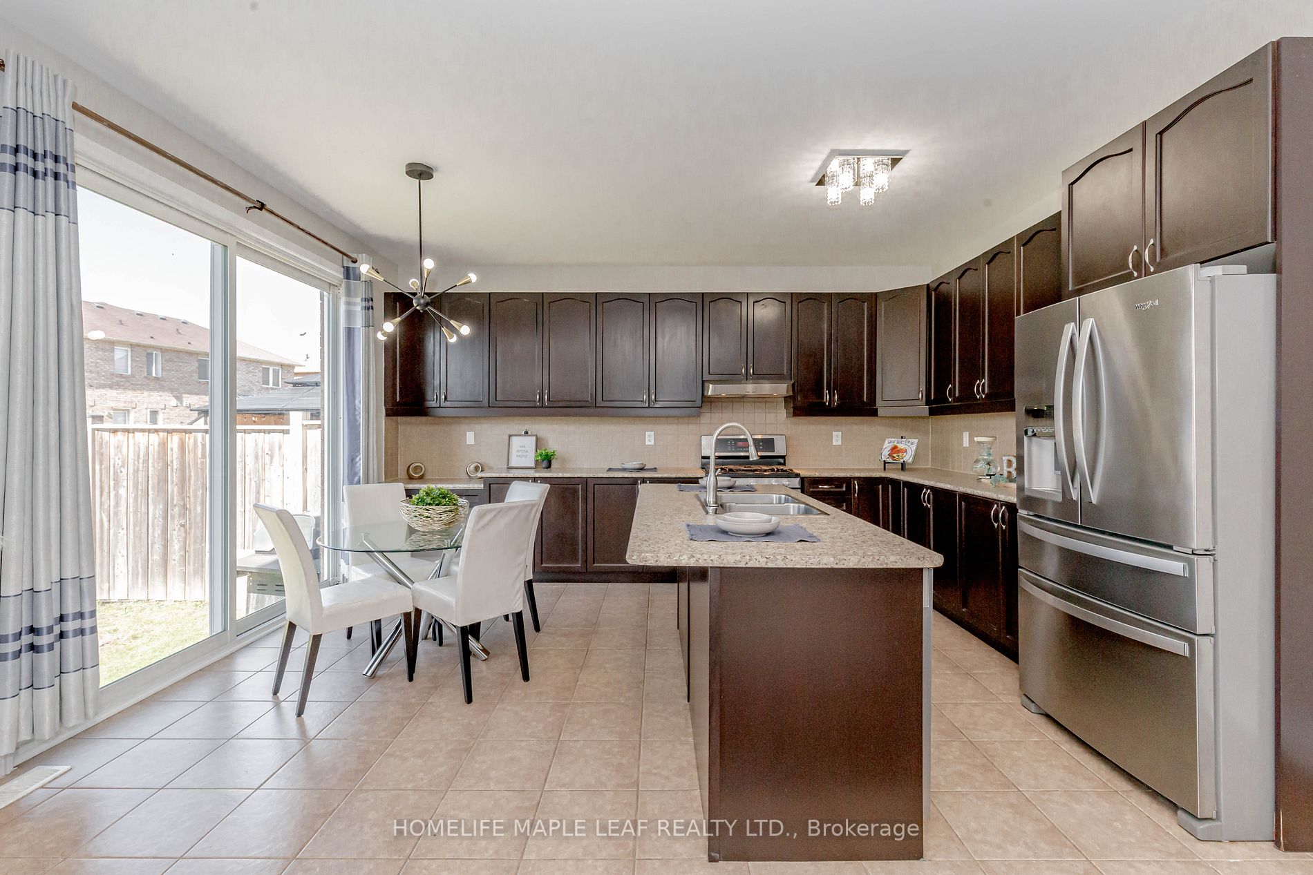 42 Lesabre Cres
