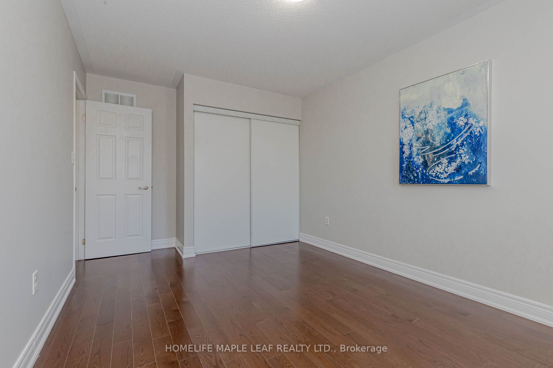 42 Lesabre Cres