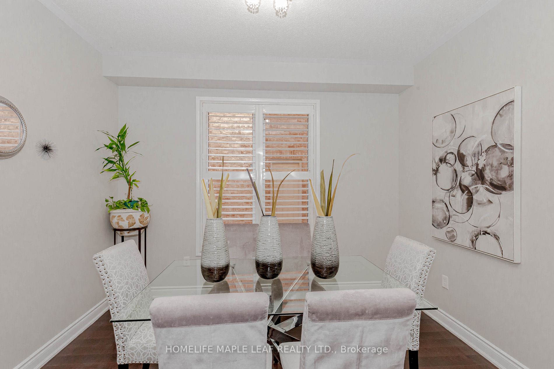 42 Lesabre Cres