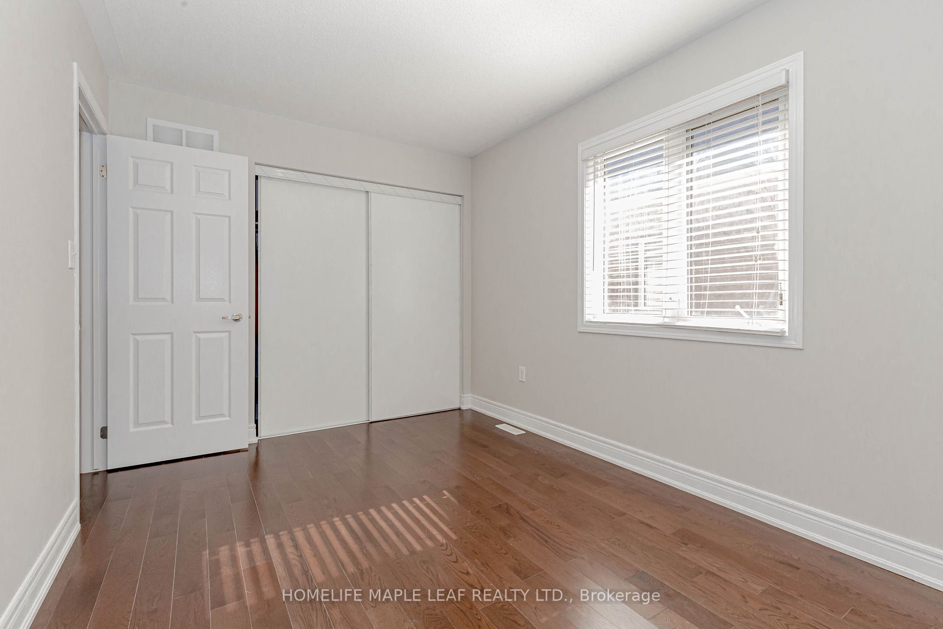 42 Lesabre Cres