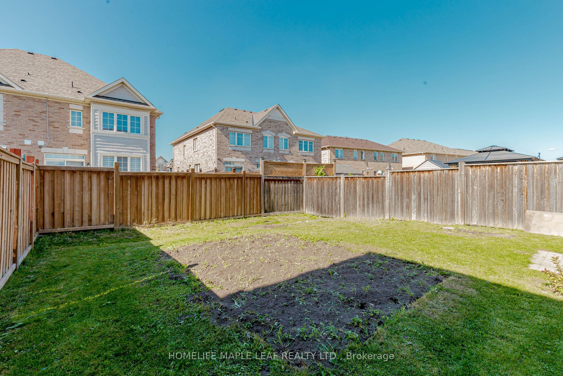 42 Lesabre Cres