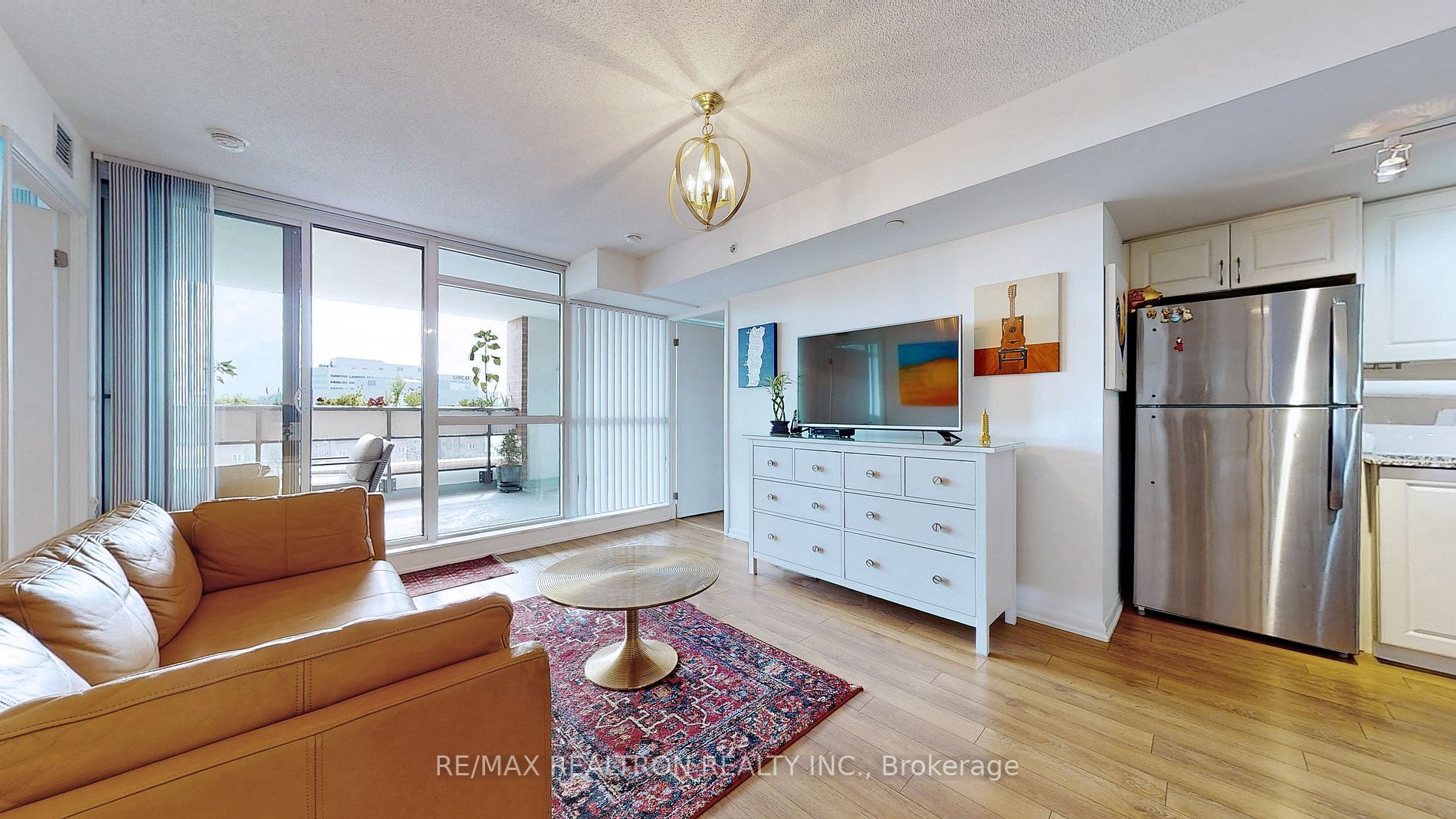 3091 Dufferin St, #527