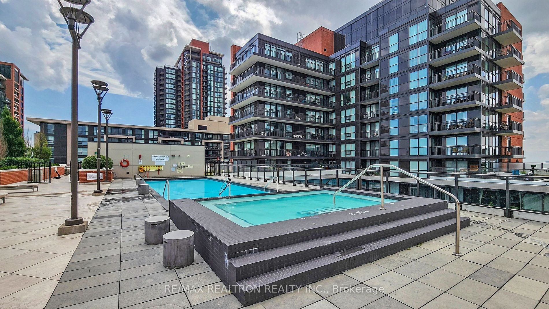3091 Dufferin St, #527