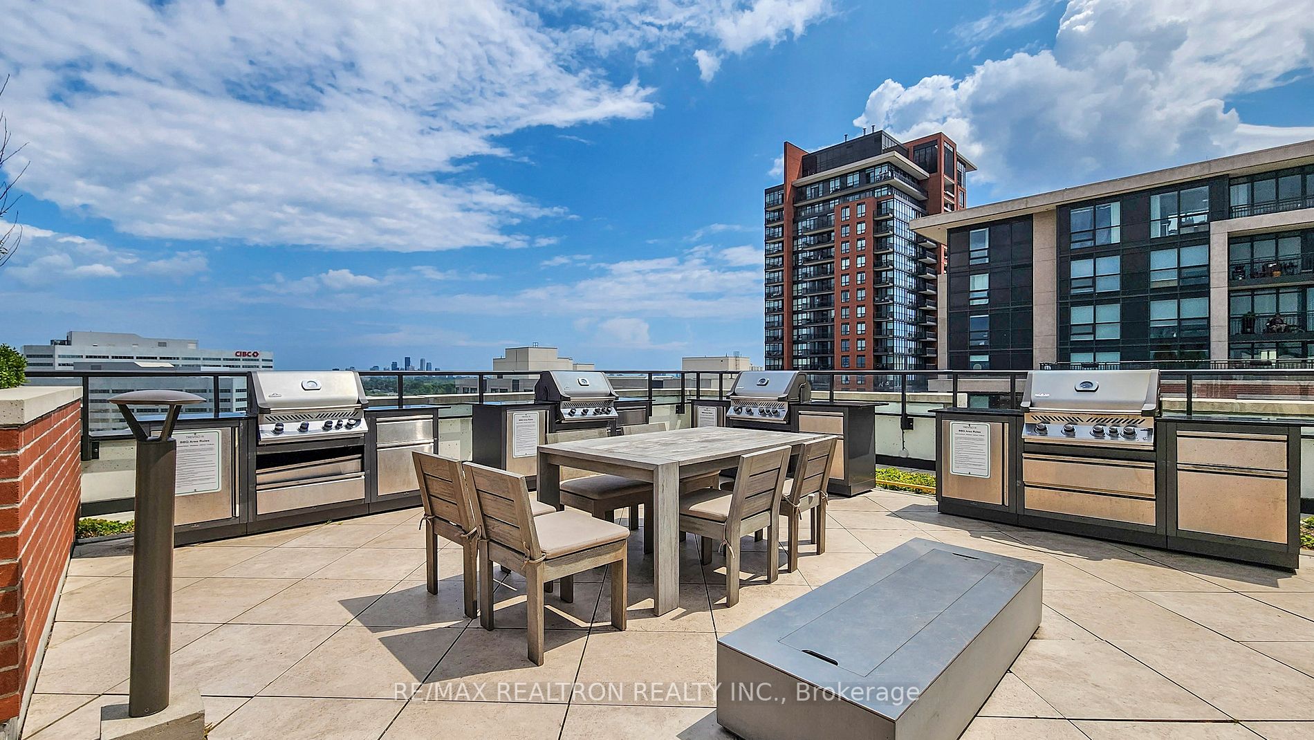 3091 Dufferin St, #527