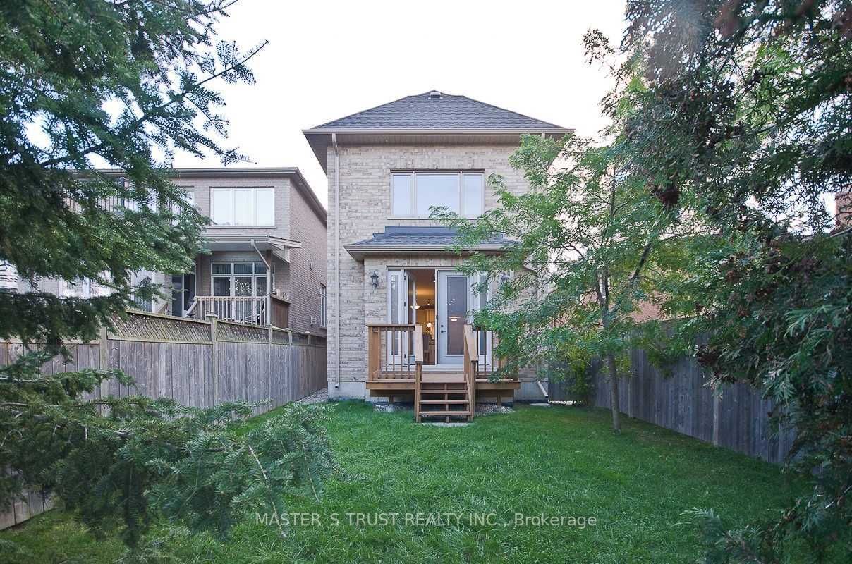 1033 Shaw Dr