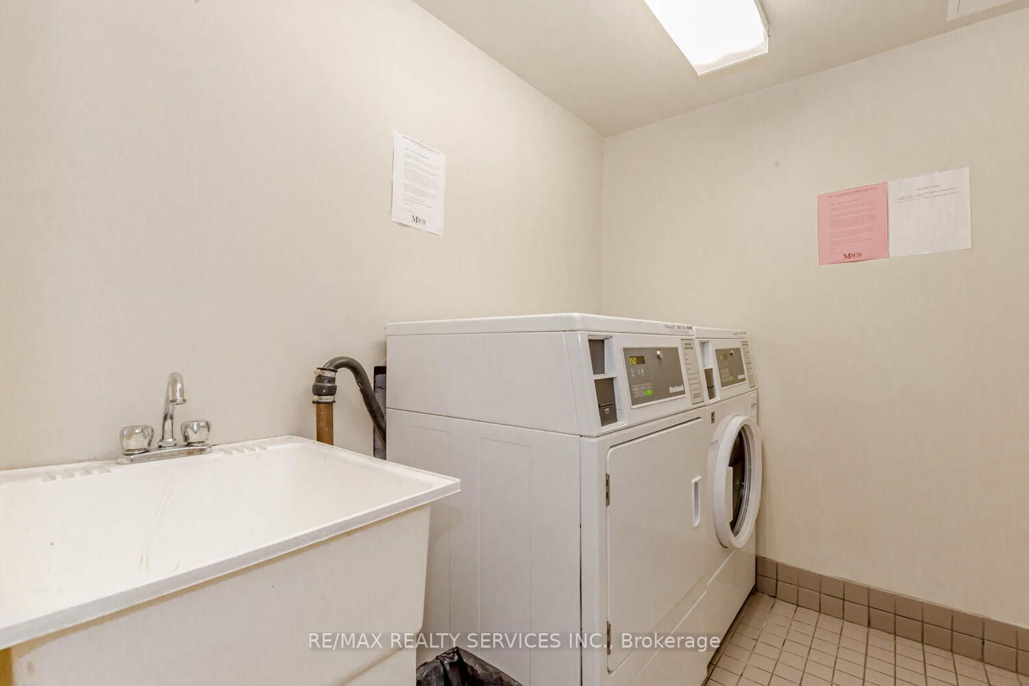 1100 Caven St, #1206