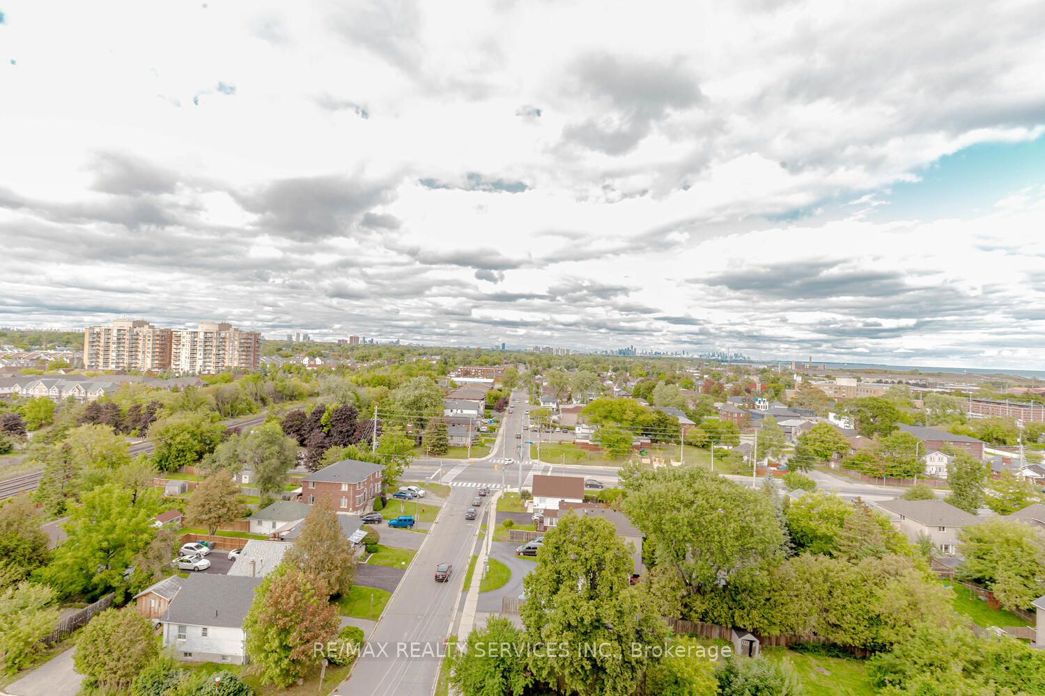 1100 Caven St, #1206
