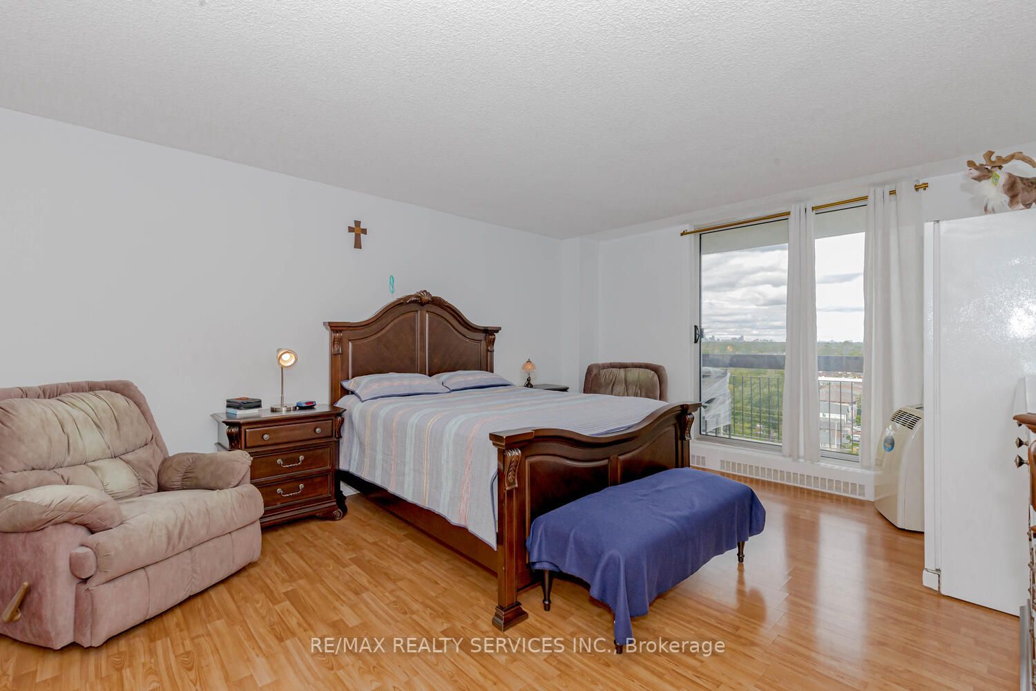 1100 Caven St, #1206