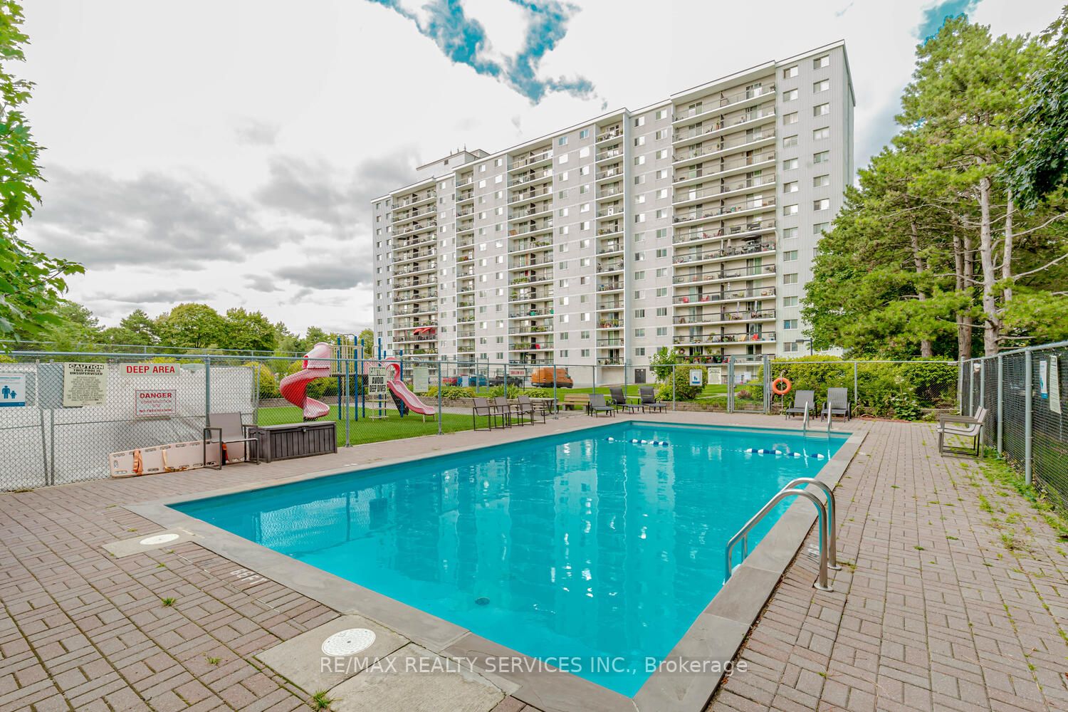1100 Caven St, #1206