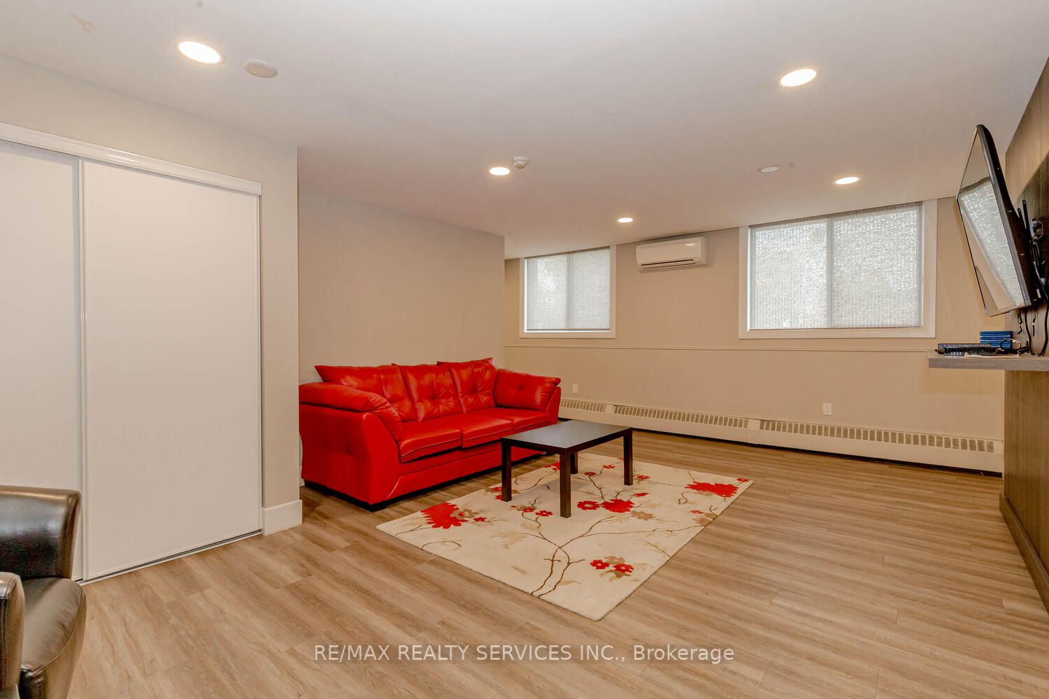 1100 Caven St, #1206
