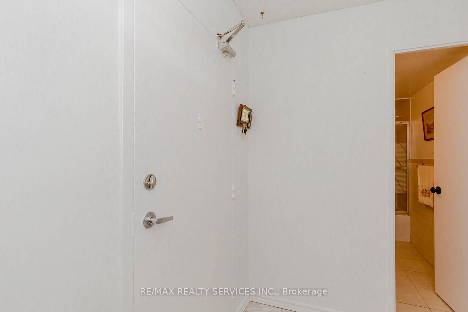 1100 Caven St, #1206