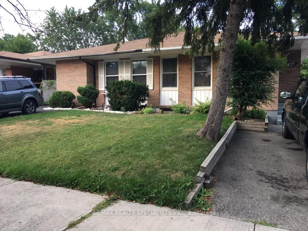 1499 Swanage Cres