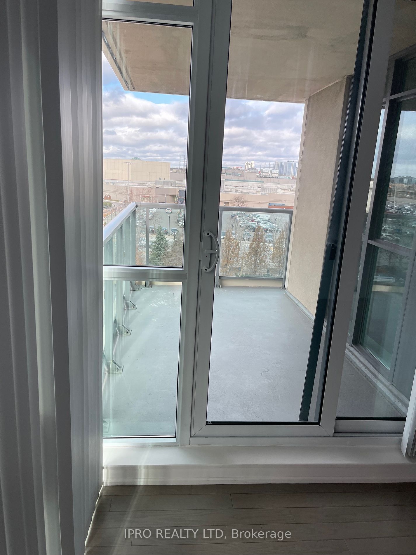 215 Sherway Gardens Rd, #507