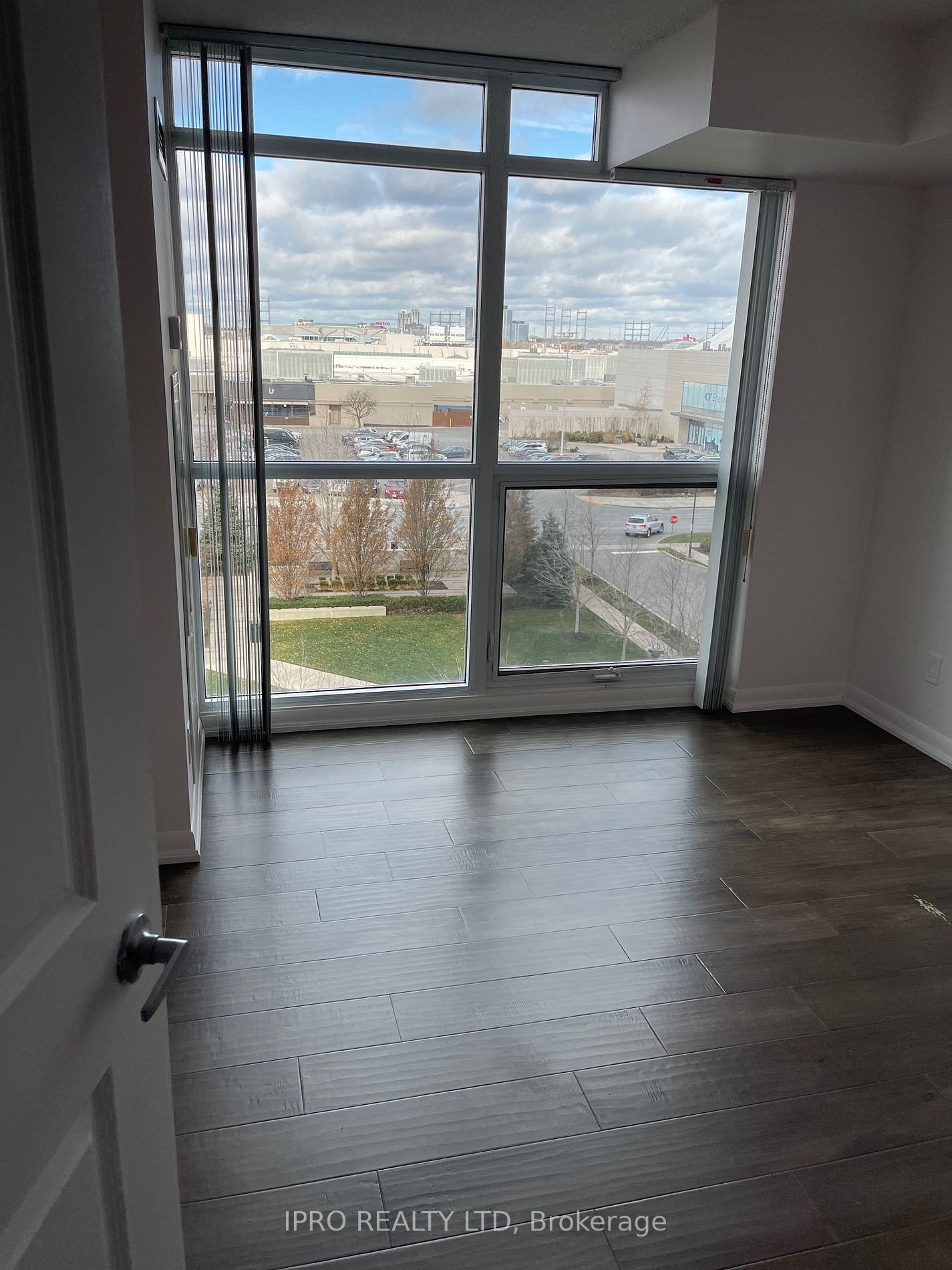 215 Sherway Gardens Rd, #507