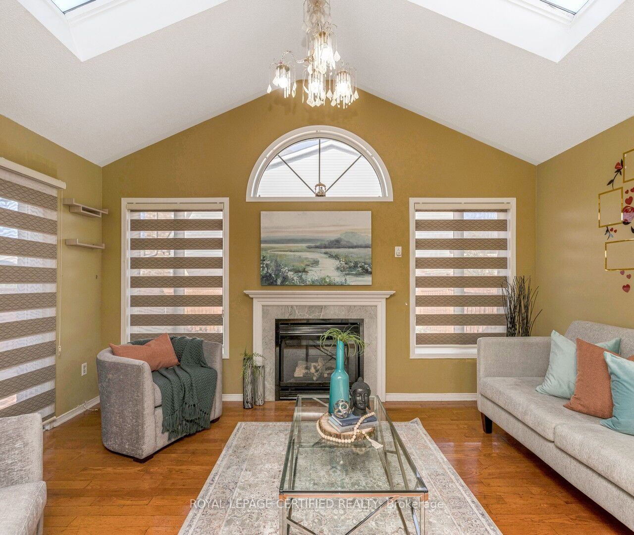 33 Willow Park Dr