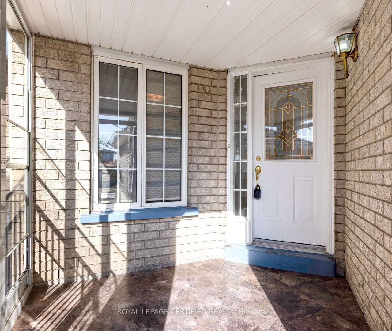 33 Willow Park Dr