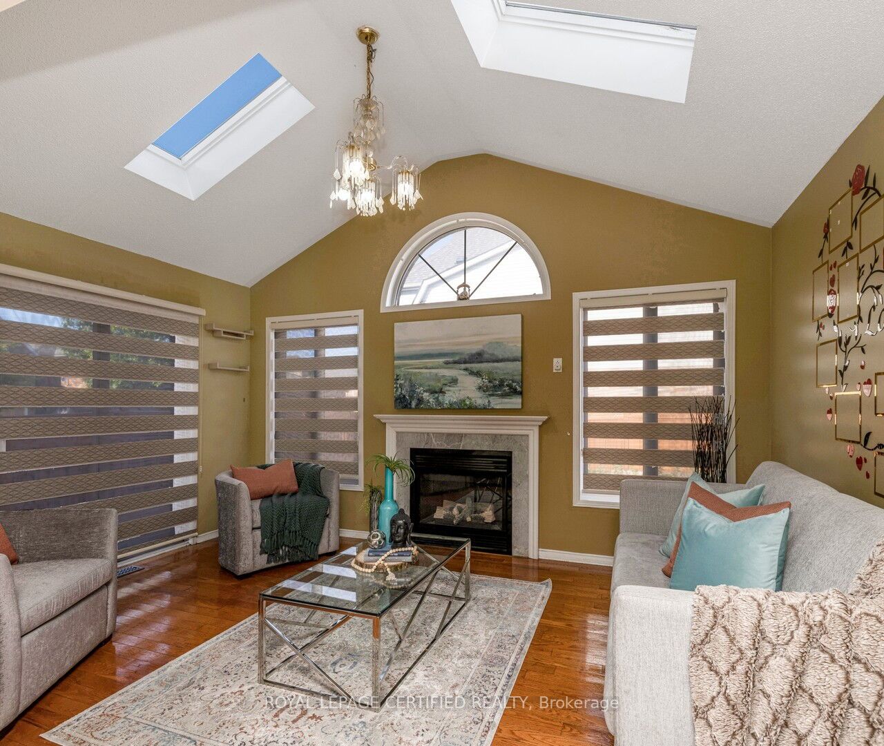 33 Willow Park Dr