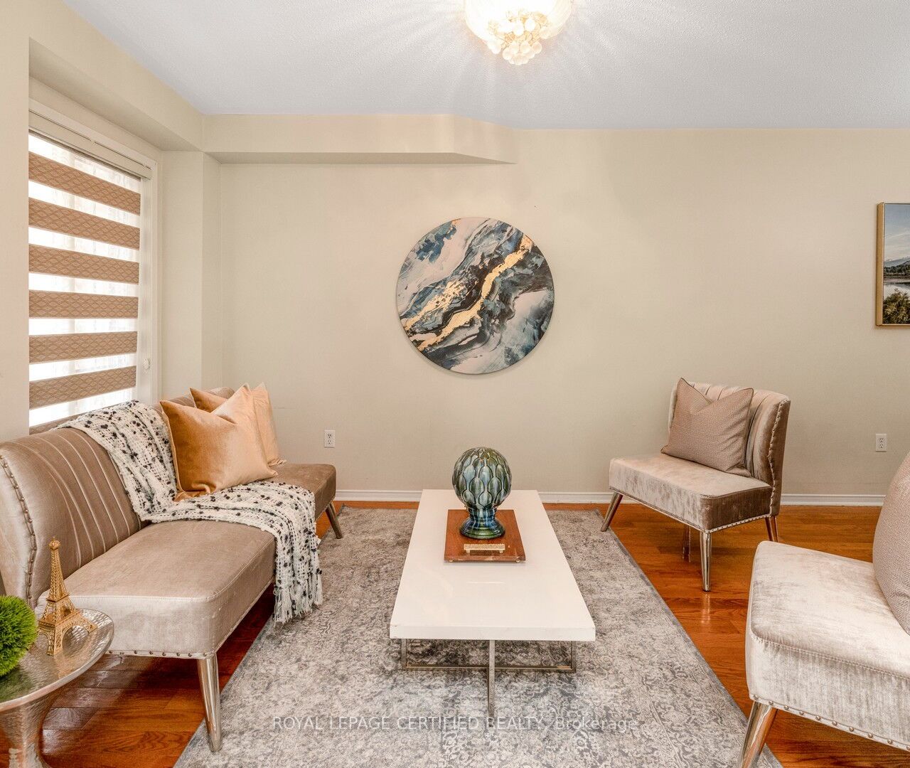 33 Willow Park Dr