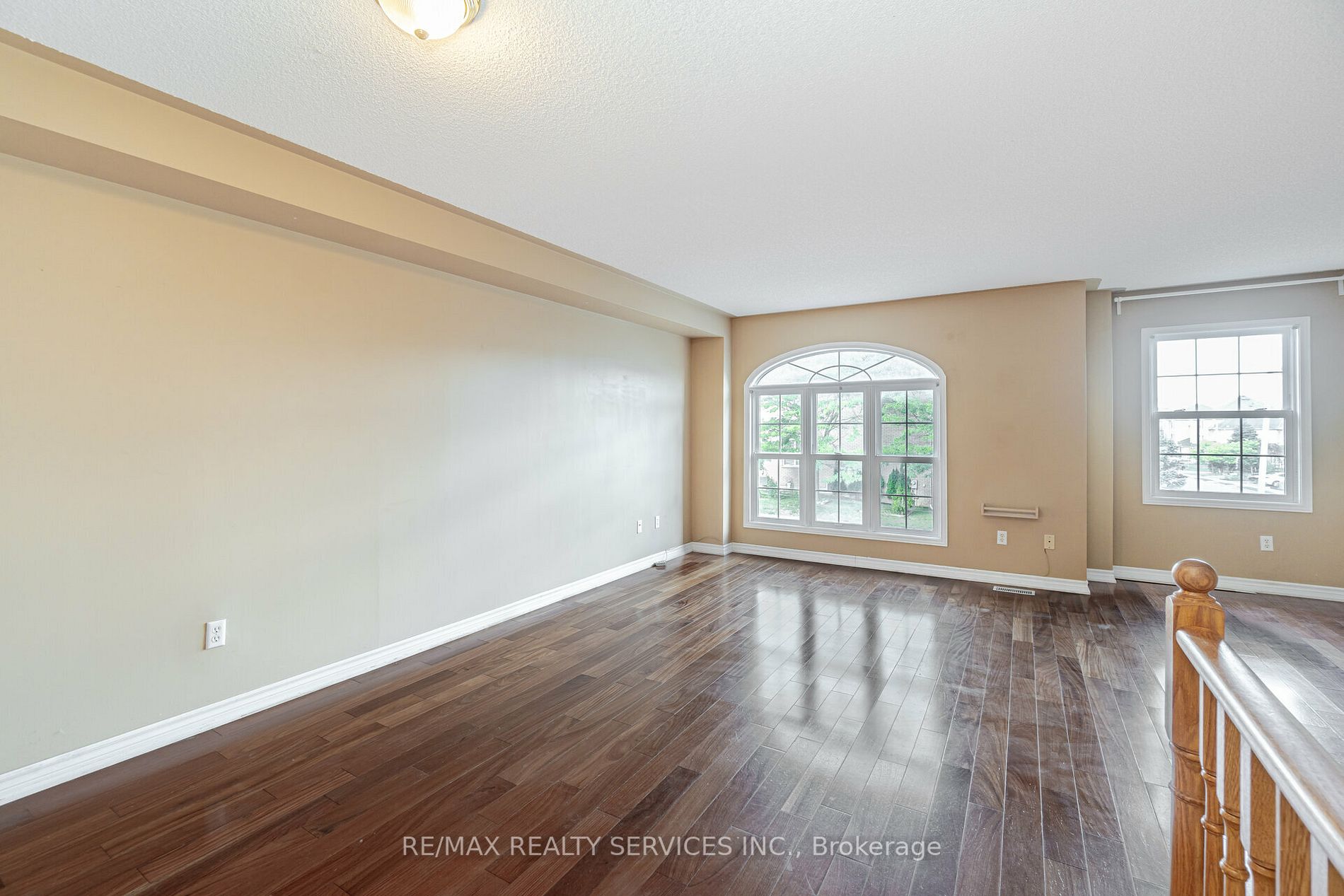 44 Provincial Place