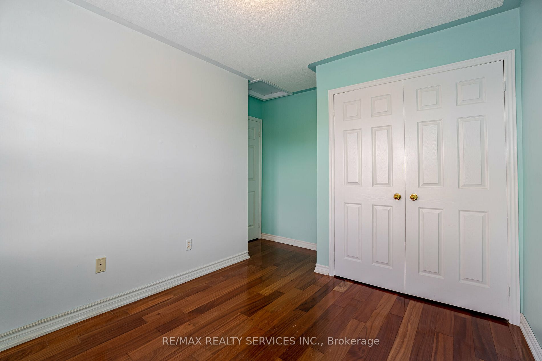 44 Provincial Place