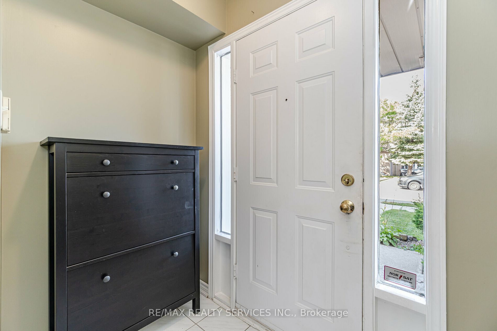 44 Provincial Place