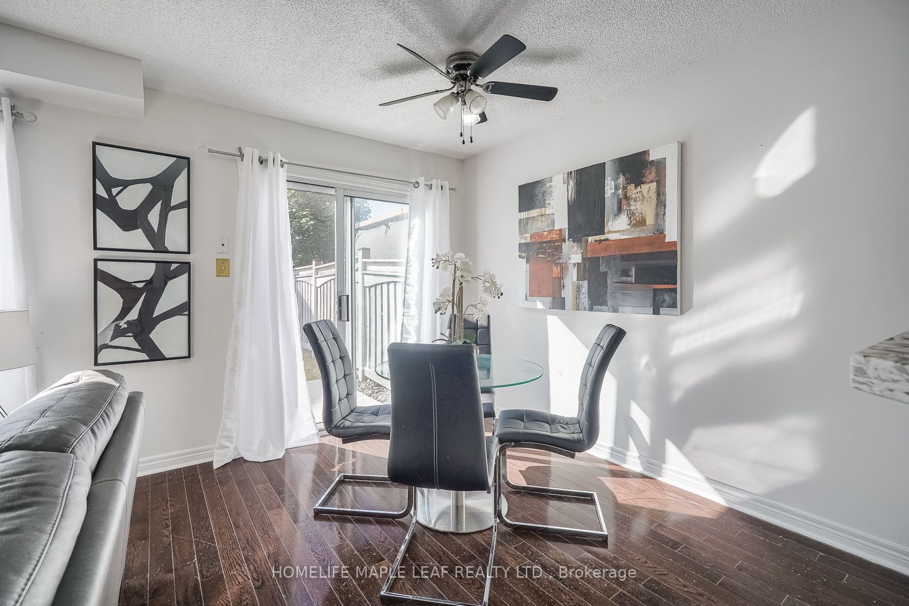 51 Pineview Crescent