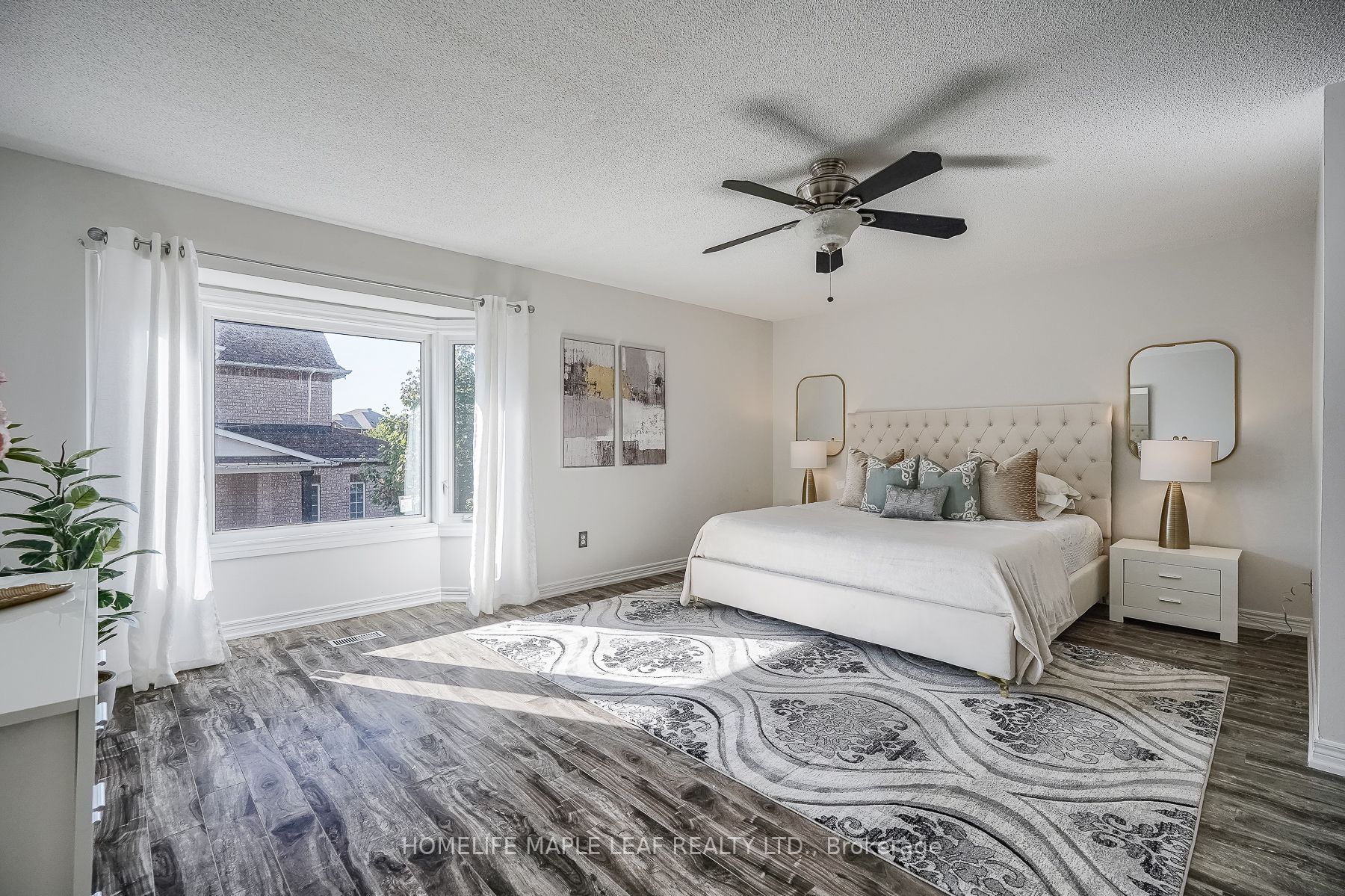51 Pineview Crescent