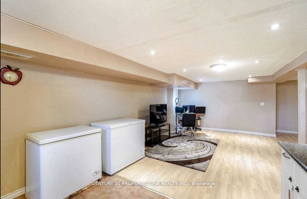 19 Anne Crt