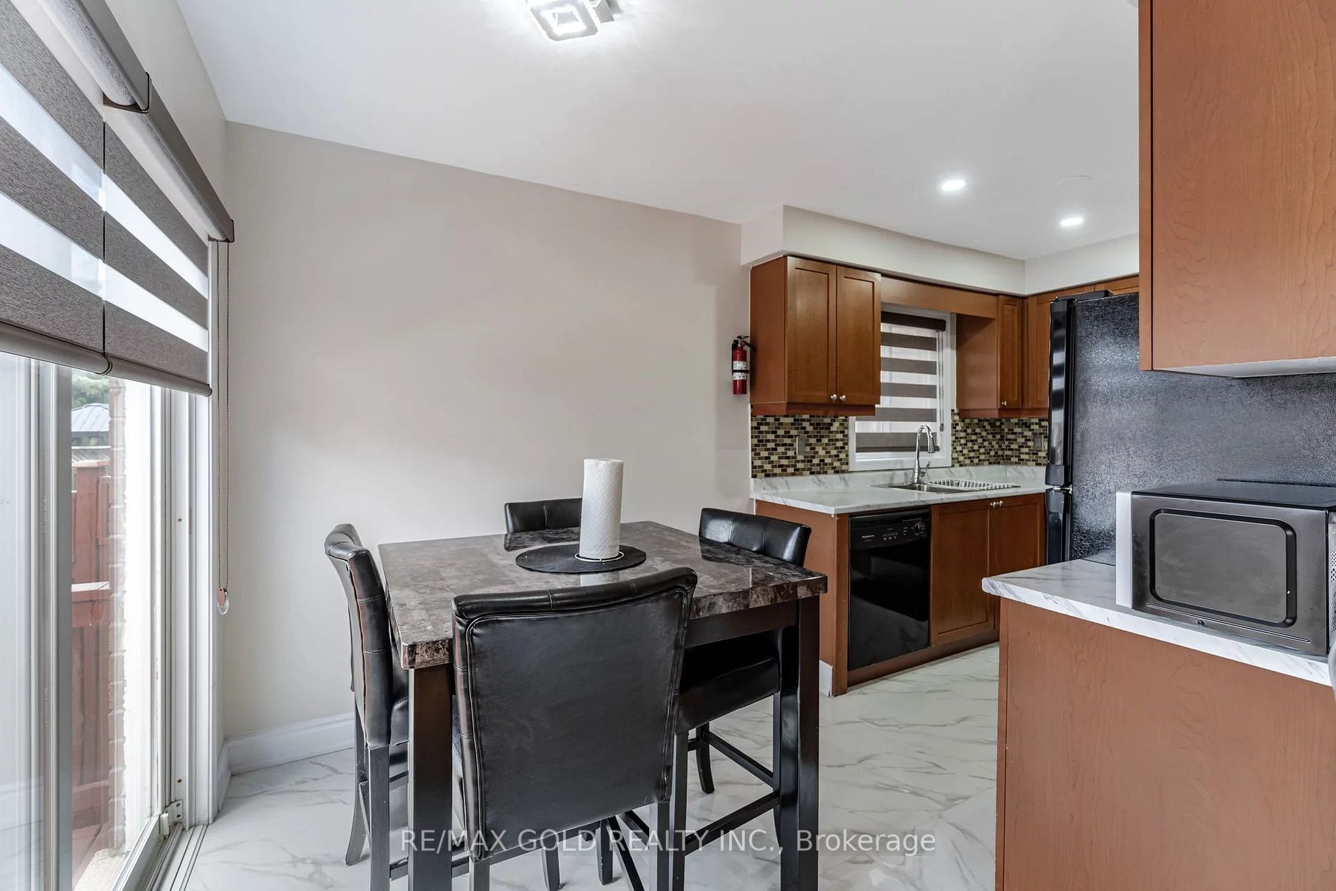 8 Jessop Drive