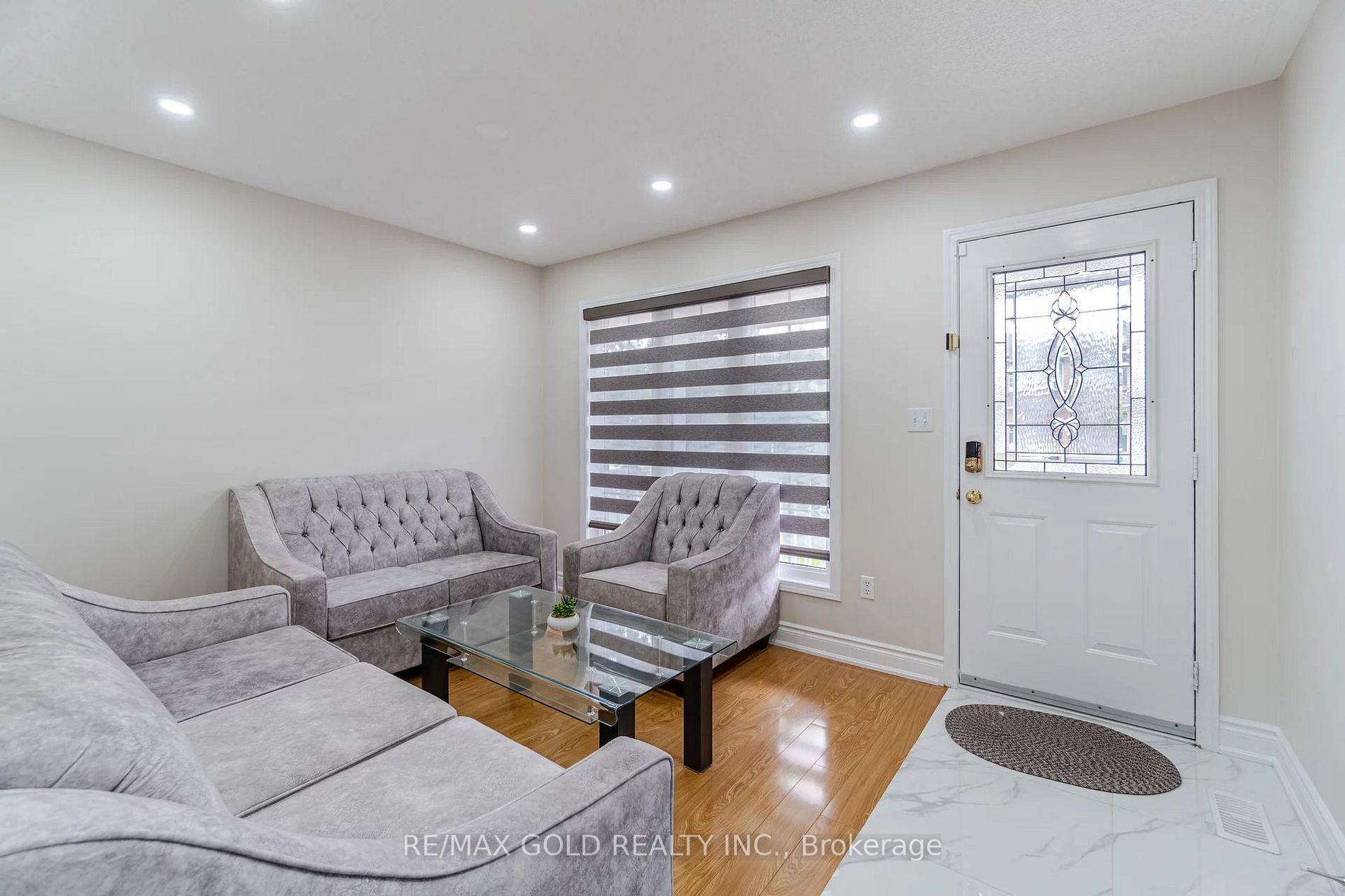 8 Jessop Drive