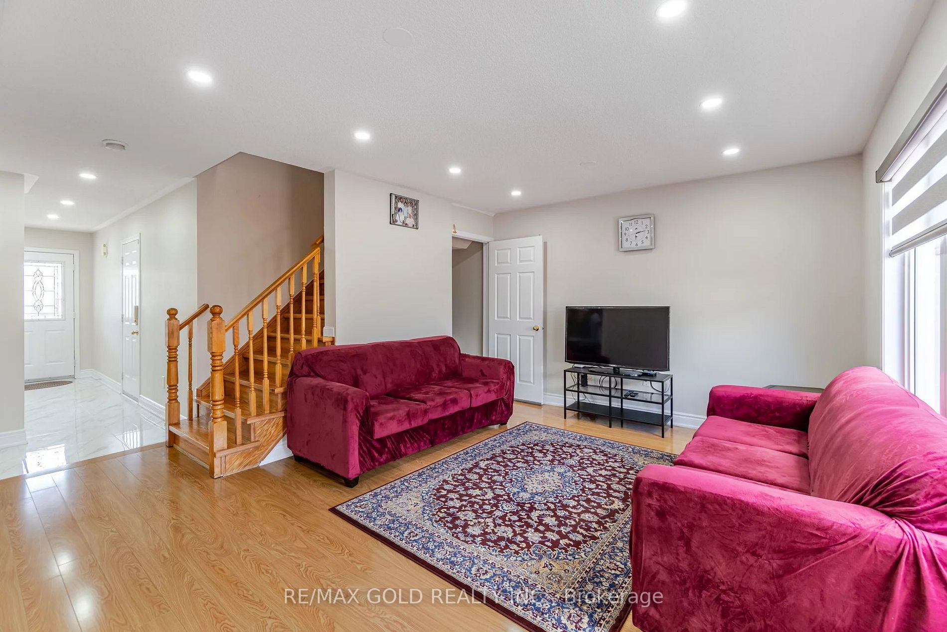 8 Jessop Drive