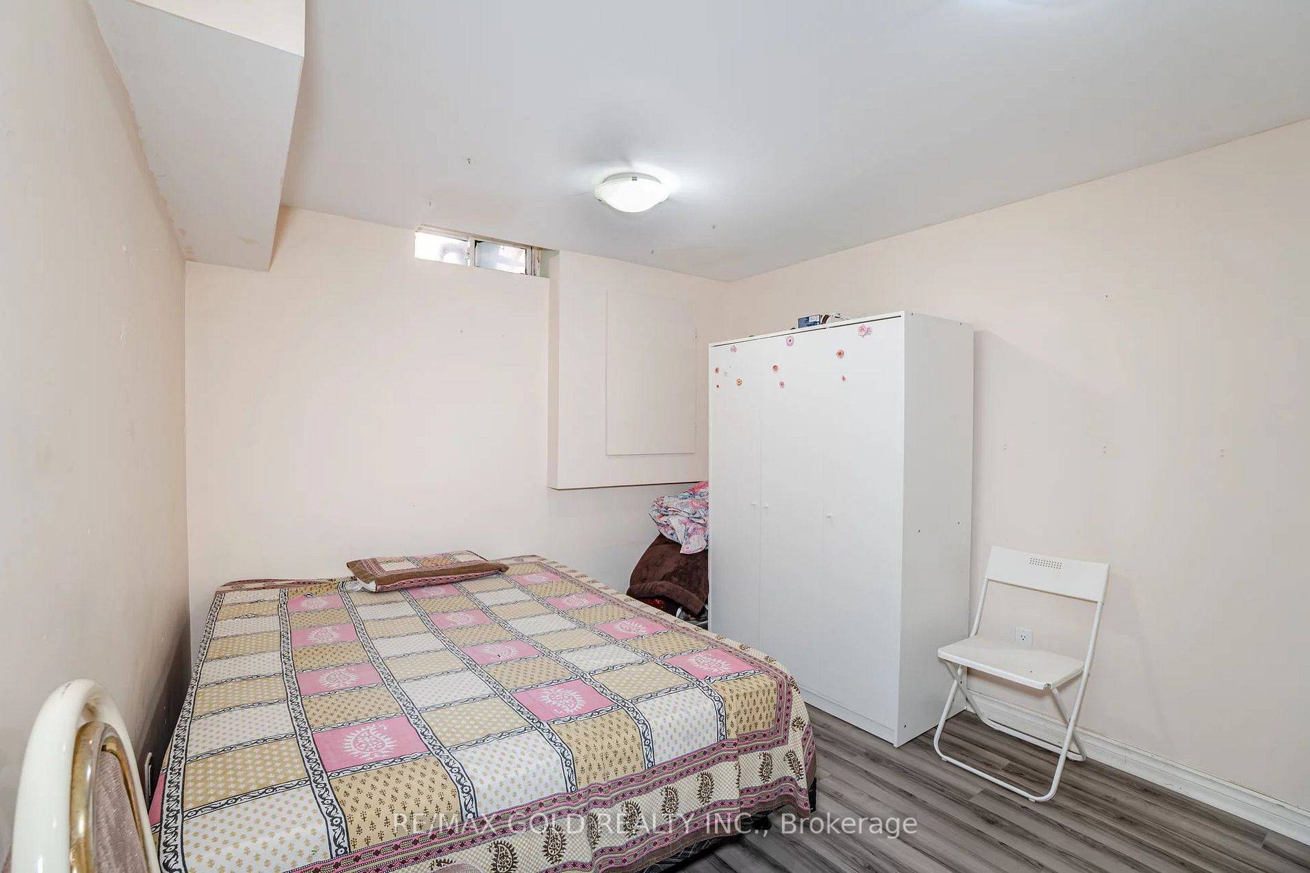 8 Jessop Drive