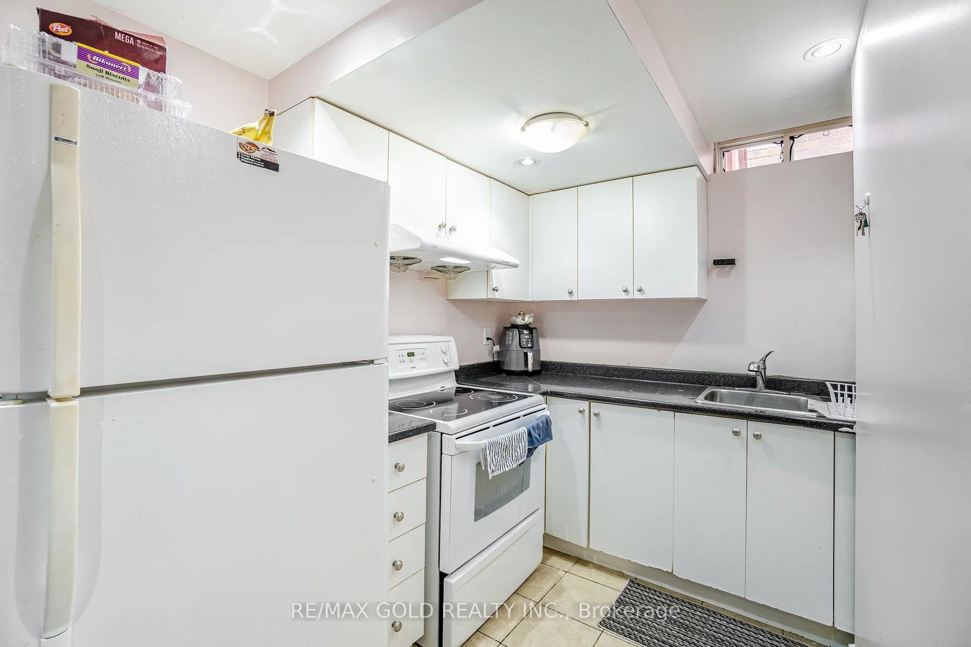 8 Jessop Drive