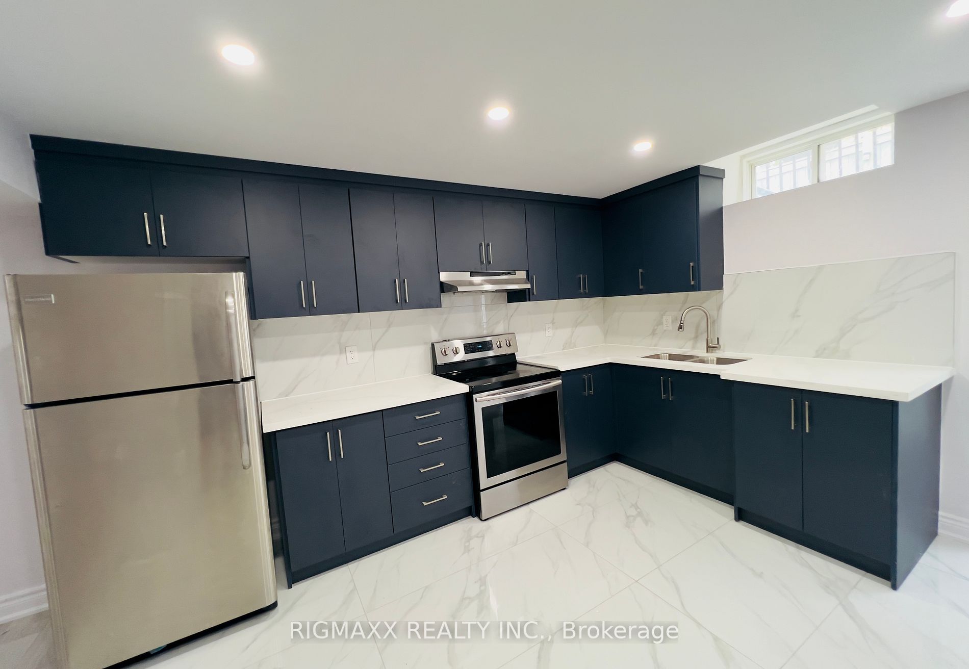 53 Lola Cres