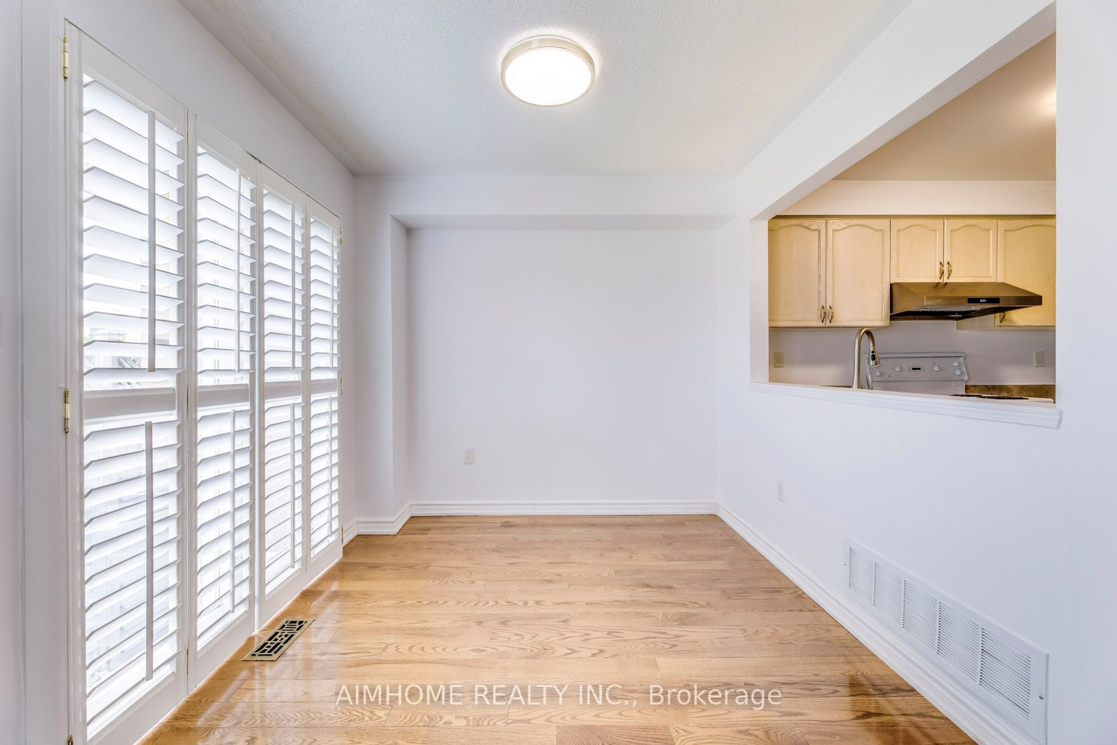 340 Kittridge Rd