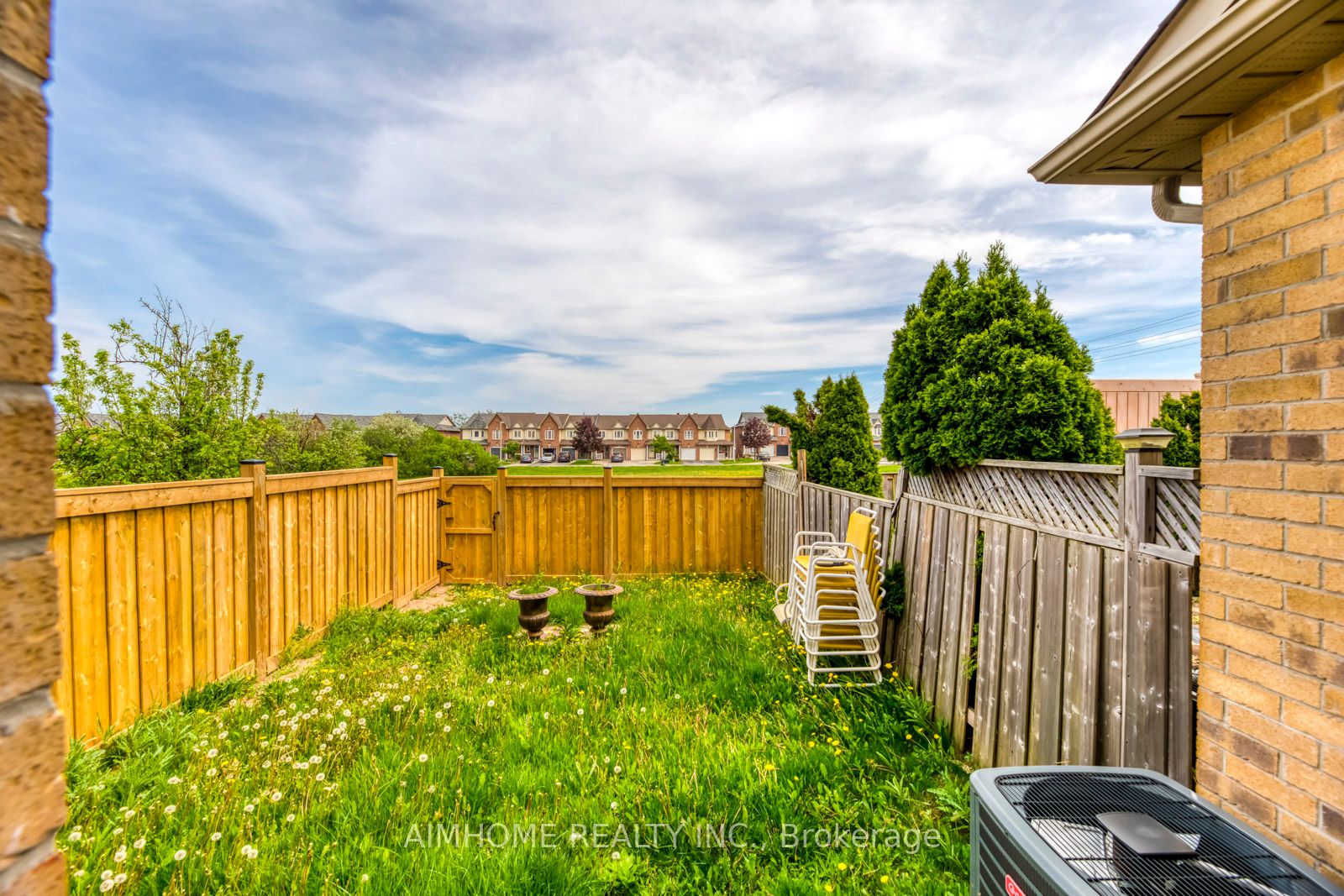 340 Kittridge Rd