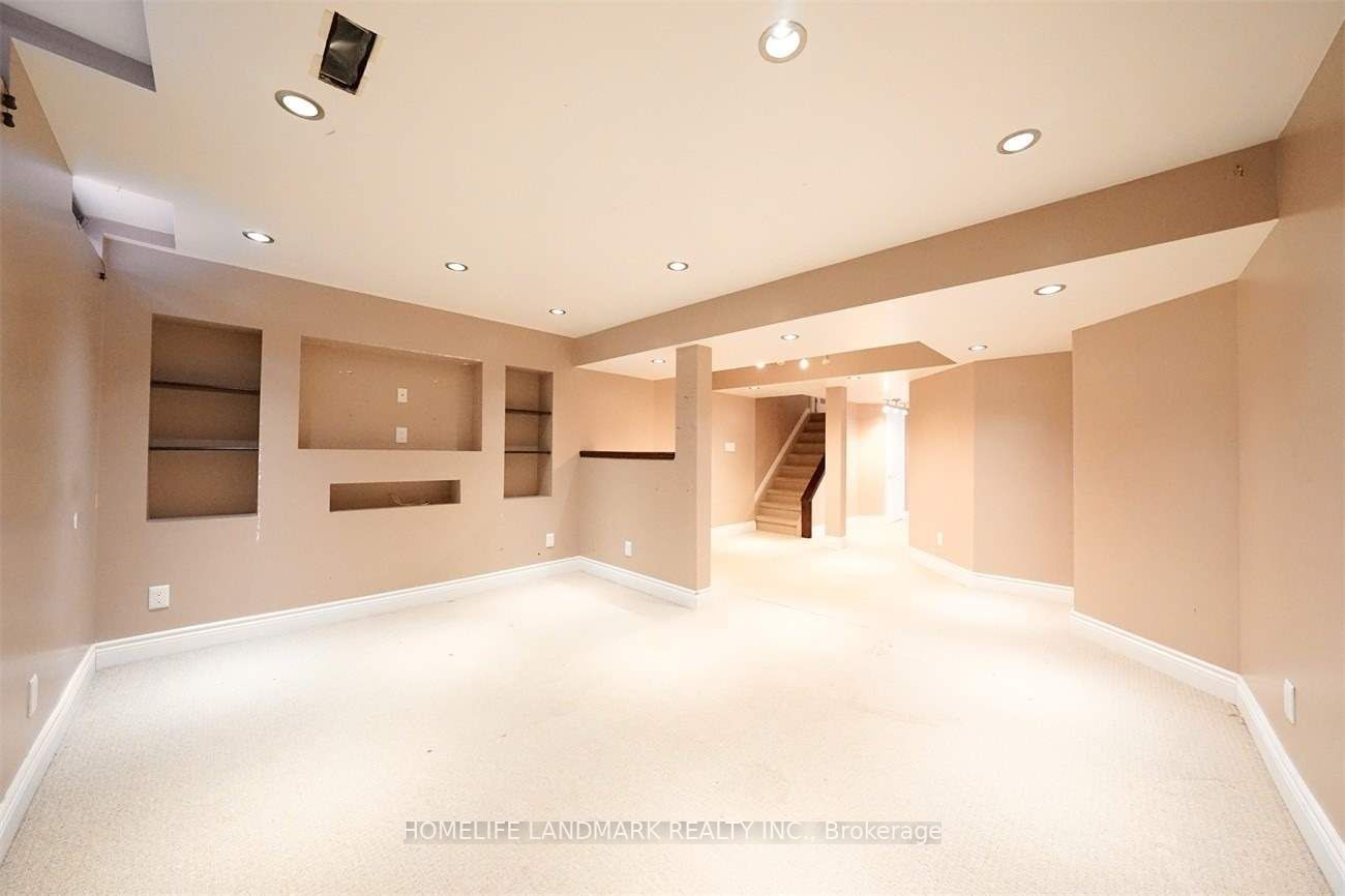38 Sloan Dr